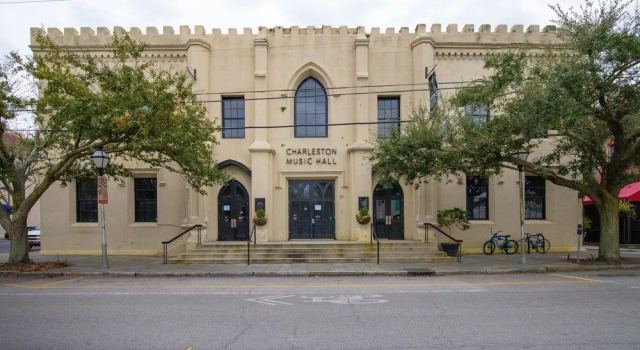 563 King Signature Apartments