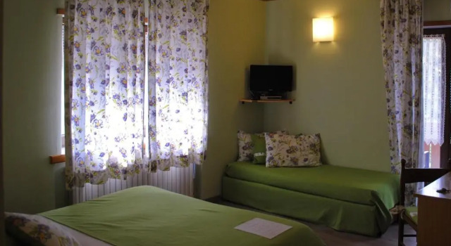 Трёхместный номер Standard Monaco Sport Hotel