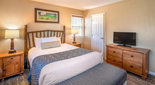 Люкс Holiday Inn Club Vacations Oak n Spruce Resort in the Berkshires