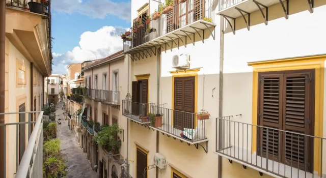 Magione Apartment With Terrace by Wonderful Italy