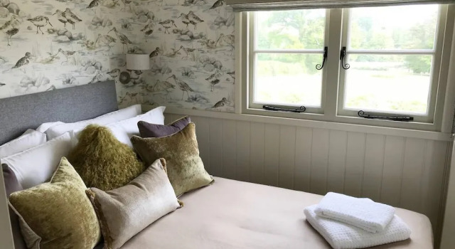 5 Luxury Shepherds Hut Mobile Home, Prenota Hotel Tavistock 