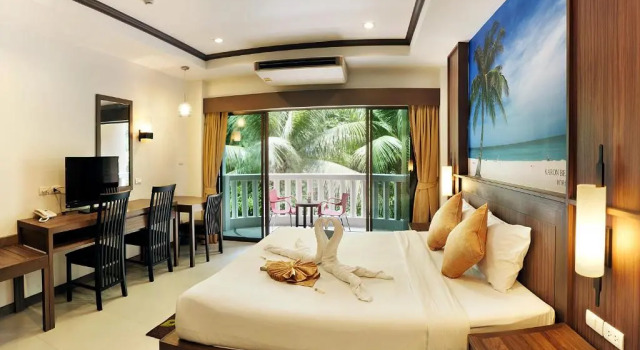 Двухместный номер Deluxe Ratana Hill Patong