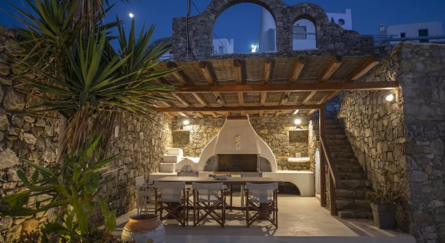 Serene Villa by Stylish Stays