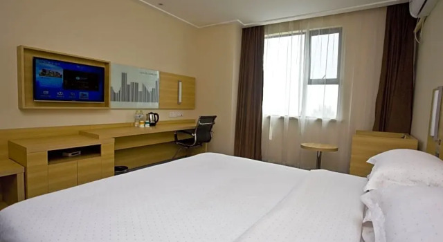 Номер Superior City Comfort Inn Wuhan Baibuting