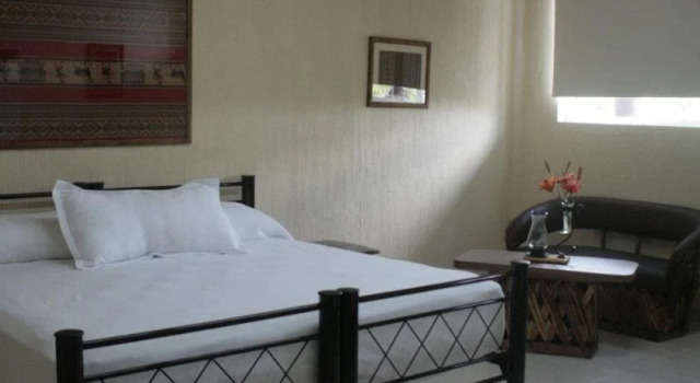 Monte Coxala, Rezervovat Hotel Hotely v Lake Chapala s parkováním, Parkování