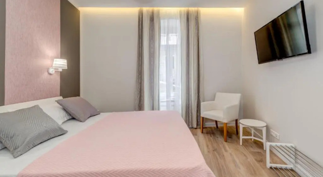 Апартаменты Deluxe Royal Theatre Studio and Room