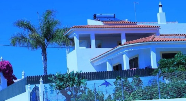 Villa com Piscina, Algarve Izibookings, Забронировать Вилла Отели Албуфейра 3 звезды, рядом с Пляж Эваристо, 3*