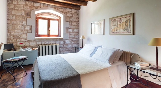 Beautiful Country Villa With Private Infinity Pool Surrounded by Olive Trees