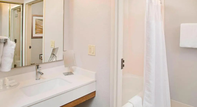 Номер Standard Courtyard by Marriott West Palm Beach Airport