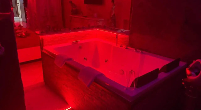 Gold Luxury Suite Home Roma, Забронировать Отель Отели Лацио с бассейном, Бассейн