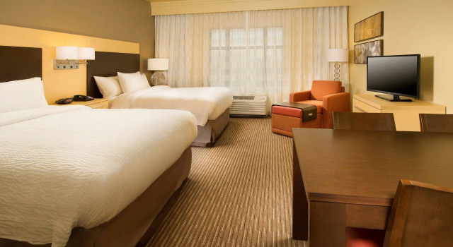 Четырёхместная студия Courtyard by Marriott Dallas DFW Airport North/Grapevine