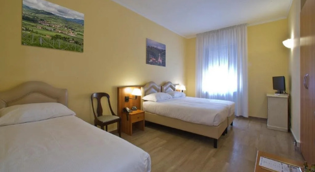 Veronello Resort, Prenota Resort Hotel a Veneto con piscina, Piscina