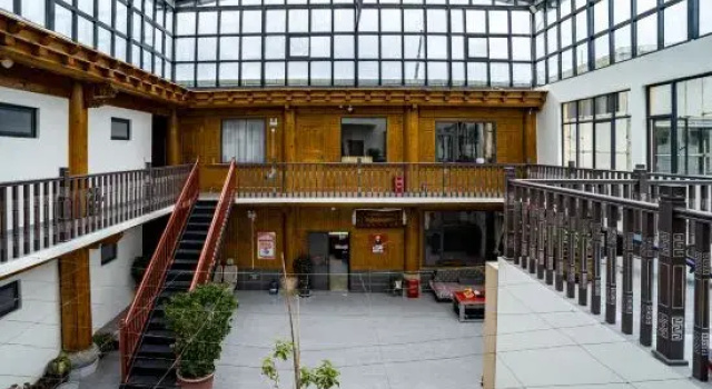 Zhuomei SERENE WARM HAVEN: Cloud & Snow Oxygen Guesthouse (Dukezong Ancient City)