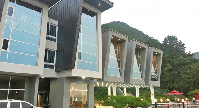 Yangpyeong Blue Hill Pension, Забронировать Отель Янпхён Кёнгидо