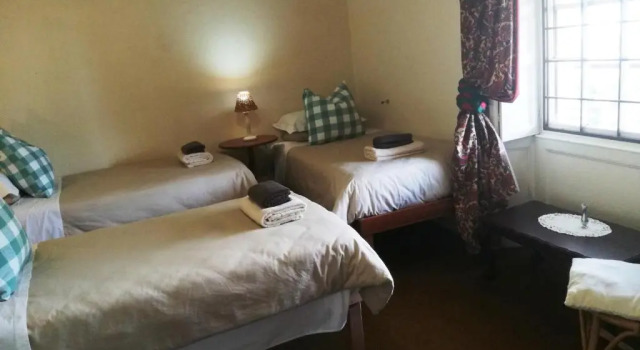 Трёхместный номер Economy House On Plein