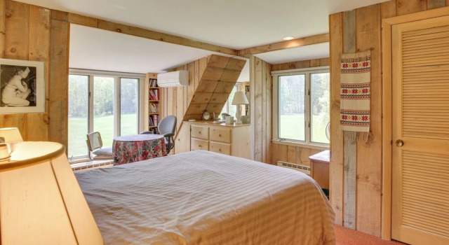 Коттедж Serene Salisbury Rental Home on 26 Acres w/ Deck!