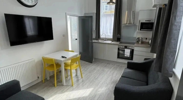 Апартаменты c 1 комнатой City & Station Apartments at Gulland House by Pureserviced