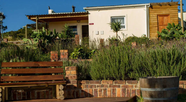 Capelands Wine Farm & Guesthouse, Забронировать Фермерский дом Отели Кейптауна с бассейном, Бассейн