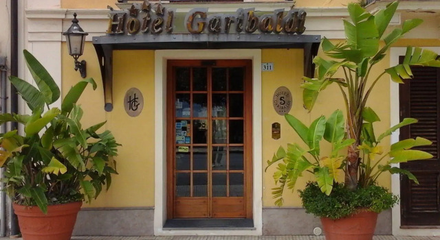 Hotel Garibaldi, Réserver Hôtel Hôtels à Milazzo avec parking, Parking