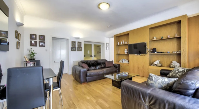 Bright Georgian 1BR Flat in West End
