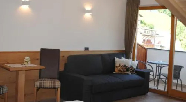 Hotel Garni Walter, Забронировать Отель Отели Ортизеи с парковкой, рядом с Подъемник Санкт-Ульрих - Зайзер Альм, Парковка