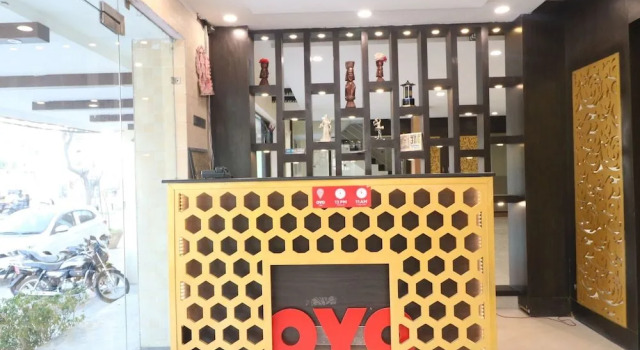 Oyo 29852 Hotel Golden View