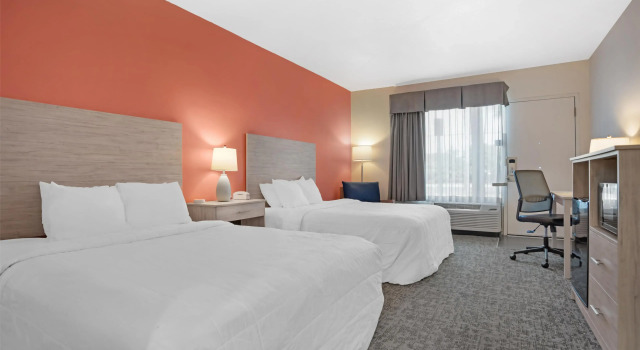 Четырёхместный номер Standard Best Western Navarre Waterfront