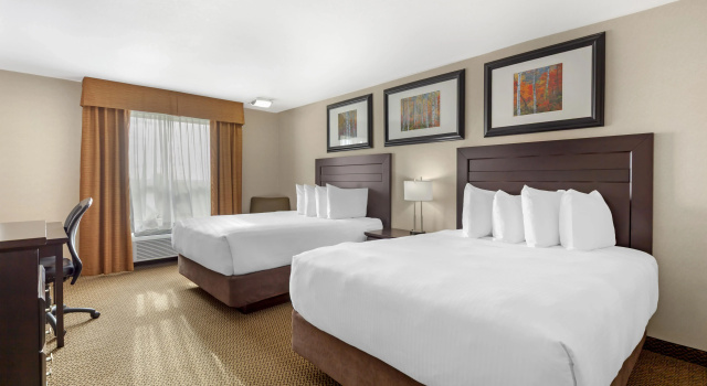 Четырёхместный номер Standard Best Western Bonnyville Inn & Suites