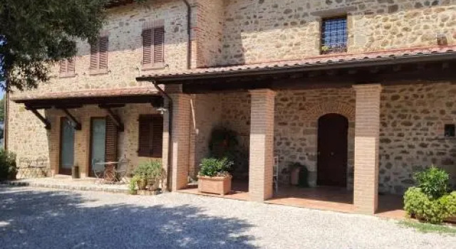 La Collina, Varaa Hotelli Collazzone Umbria