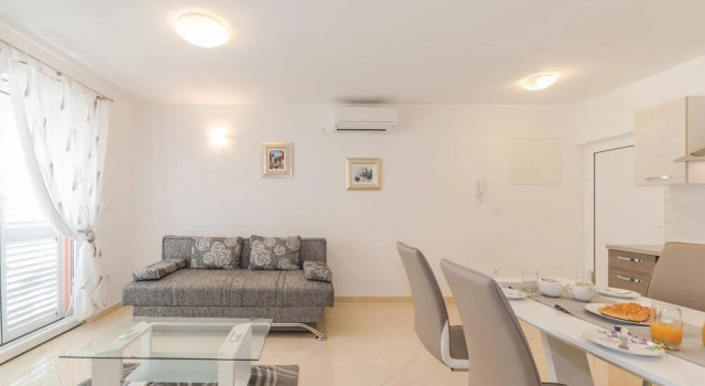 Amazing Apartment in Biograd With 2 Bedrooms and Wifi, Забронировать Апартаменты/квартира Апартаменты Биоград-на-Мору, рядом с Пляж Биоград Залазак, Апартаменты/квартира