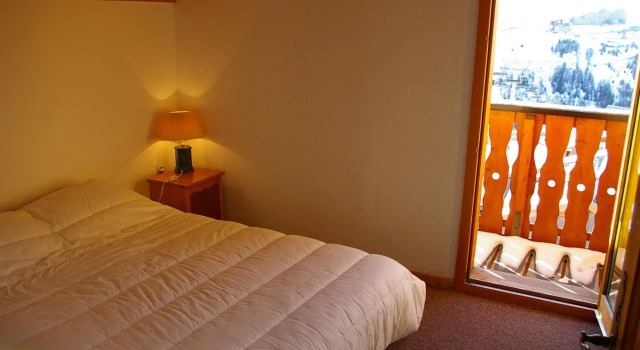 Superb Chalets and Lodges Situated at 2000 m, Забронировать Шале Отели Ла-Плань-Тарантез 3 звезды, рядом с Горнолыжный подъемник Лё Франс, 3*