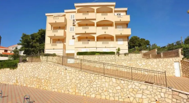 Apartment Dalmatia, Забронировать Апартаменты/квартира Отели Сутиван с парковкой, Парковка