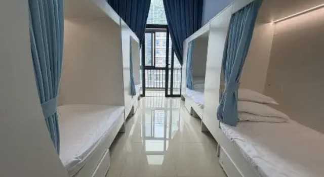 Кровать в общем номере (женский номер) 8 Days Chain Apartment Hotel Guangzhou Shangcheng International