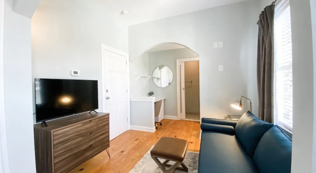 Charming & Central Executive Rentals, Забронировать Отель Чарльстон Южная Каролина