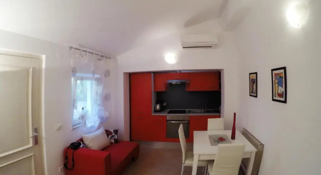 Studio Apartment Adriana