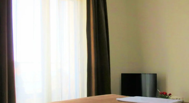 Hotel Guinness, Book Hotel Hotels in Sutomore with Breakfast, Breakfasts