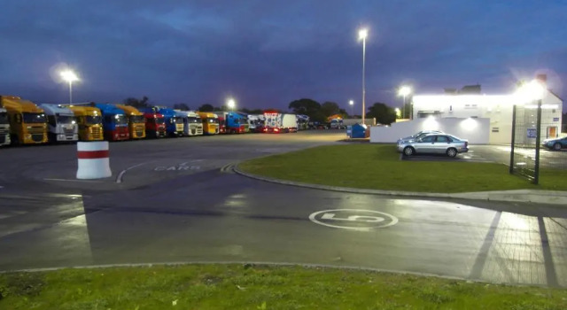 Road King  Hollies Truckstop Cafe, Book Hotel Cannock Staffordshire
