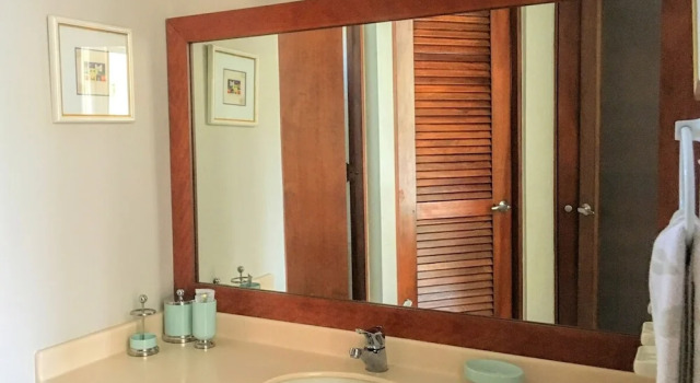 Вилла Villa Iris 2 Story Ocean View Villa w Pool Access & Generator