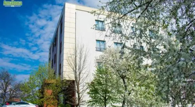Amazona Hotel, Забронировать Отель Отели Pristina County 4 звезды, 4*