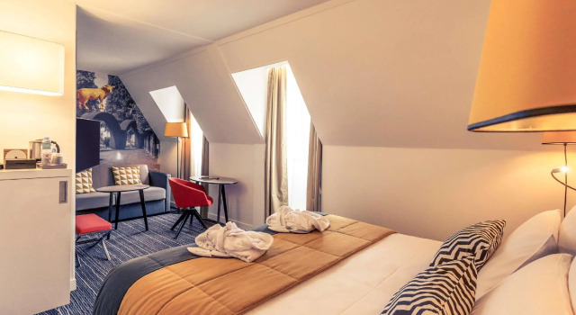 Двухместный полулюкс Hotel De Bourbon Grand Hotel Mercure Bourges