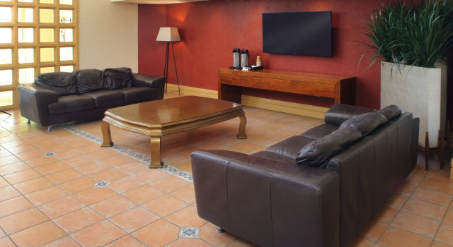 Holiday Inn Express - Monterrey - Tecnologico, an IHG Hotel, Prenota Hotel Hotel a Nuevo León con piscina, Piscina