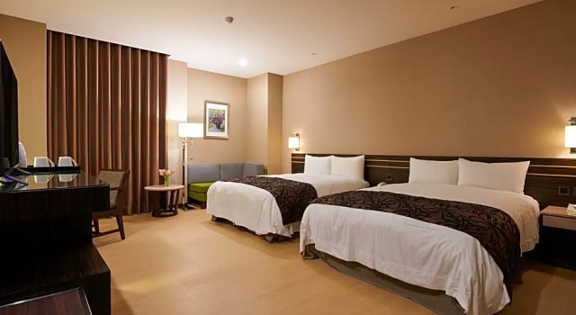 Четырёхместный номер Standard SOL Hotel