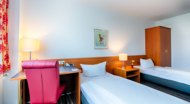 ACHAT Hotel Stuttgart Zuffenhausen, Забронировать Отель Отели и гостиницы Цуффенхаузен, Отель