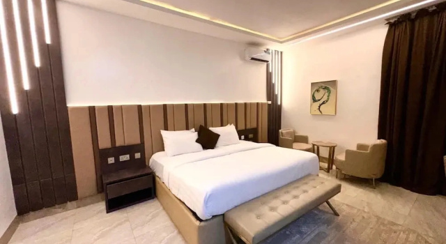 Двухместный люкс Luxury с видом на бассейн Lunar Signature Hotel & Suites