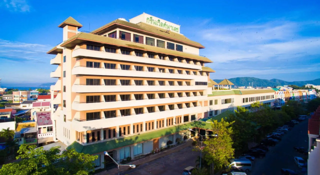 Green World Palace Hotel, Забронировать Отель Отели Сонгкхла с завтраком, рядом с Пляж Чалатат, Завтраки