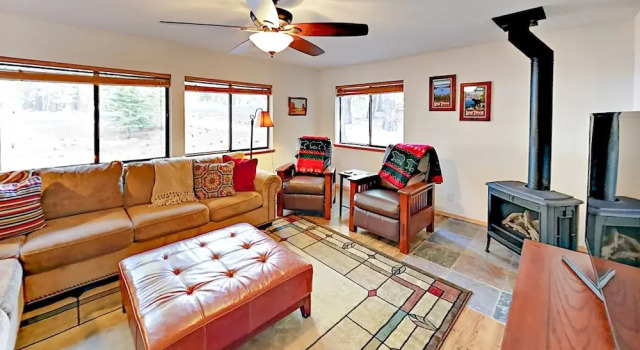 3br W/ Private Hot Tub! Near Golf & Ski Resorts 3 Bedroom Home, Забронировать Дом для отпуска Виллы Саут-Лейк-Тахо, Вилла