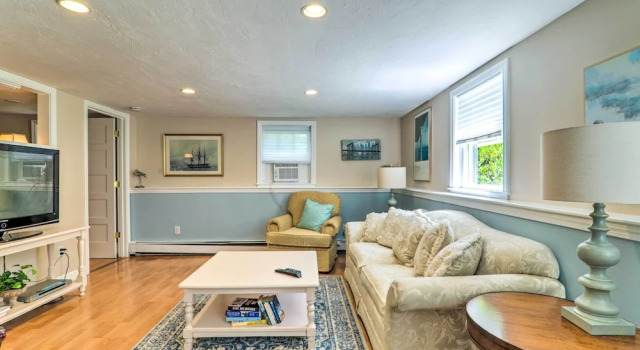 3 Mi to Bourne Scenic Park: Quaint Cape Cod Apt, Réserver Appartement Bourne Cap Cod