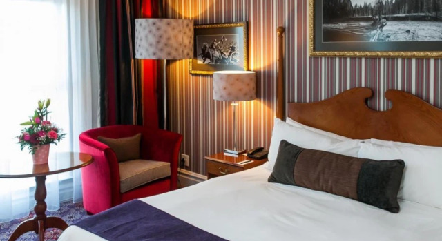 Graceland Hotel & Casino Country Club, Buchen Sie Hotel Secunda Highveld Ridge