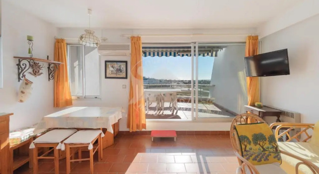 AS4269 - Studio cabine direct sur plage vue mer et parking privé et numéroté