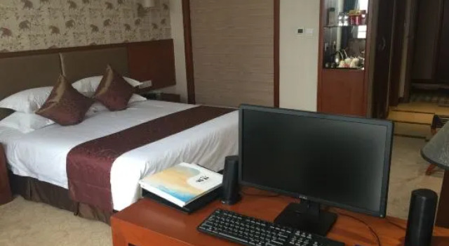 Four Seasons Guanghua Hotel, Rezerwuj Hotel Hotele 3-gwiazdkowe w Haining, 3*
